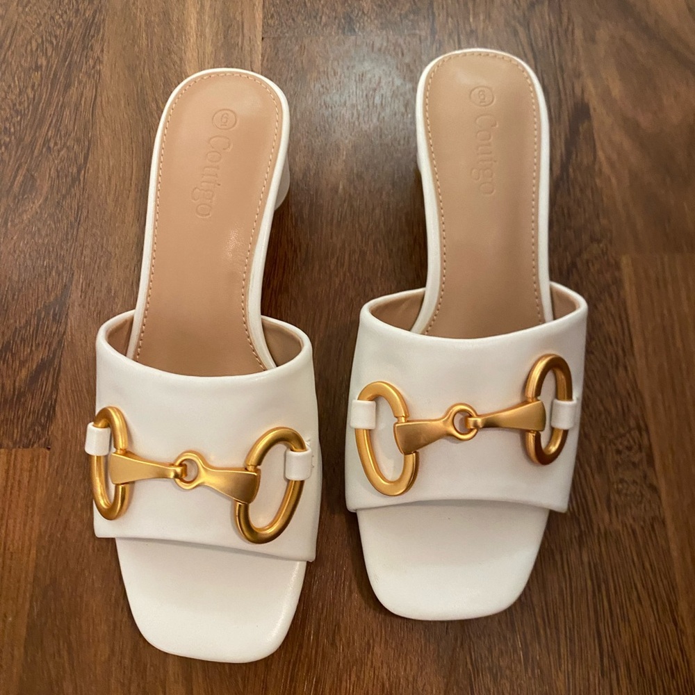 Coutgo size 6 white and gold heels, never and never worn, adorable